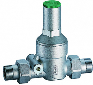 FAR FA 2810 12  Редуктор 1/2", НР-НР, без манометра, хромированный